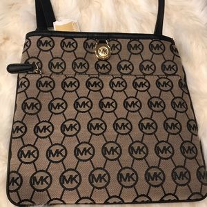 Michael kors crossbody